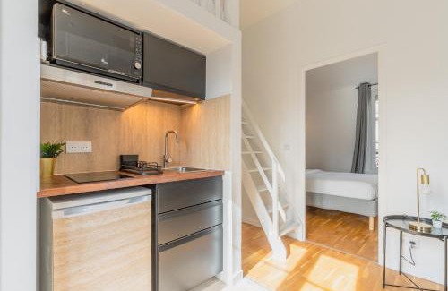 Pere Lachaise Apartment | Brand New - Exquisite and Sunny Parisian Loft