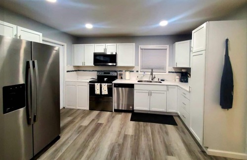 Mobile Apartment | Brand New Garage Apt Separate from Main House