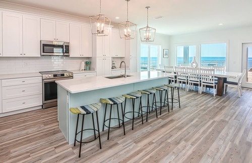 Southpointe House | BRAND NEW GULF FRONT HOME WITH A PRIVATE POOL AND AN ELEVATOR!