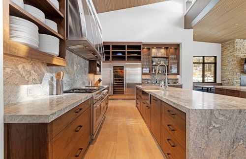 Park City House | Brand New Heated Pool and Hot Tub, Ski In Out Park City Chalet