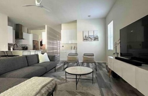 Ridge Wood Heights House | Brand NEW HOME 5.8mi away from Siesta key Beach