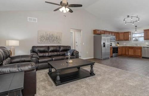 Hamilton House | BRAND NEW Home away from Home among the Nook