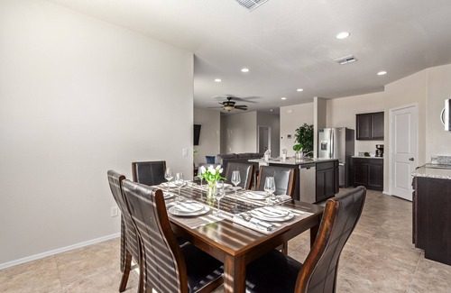 Casa Grande House | Brand New Home! Casa Grande! Near Shopping, Hiking and More.