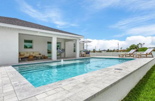 Burnt Store House | Brand New Home, Heated Pool, Sleeps 8 - Villa Kayo Kosta - Roelens Vacations