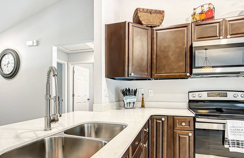 Summerfield House | Brand New Home! Minutes from Florida Horse Park, The Villages & Ocala.
