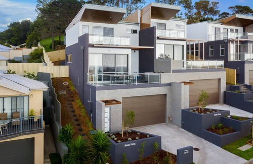 Kiama House | Brand new house, amazing views, walk to the beach!