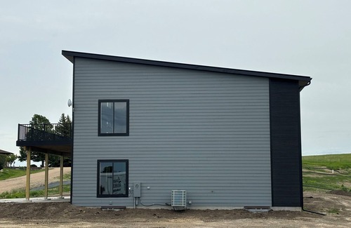 Crofton Cabin | Brand new lake house with panoramic view overlooking Lewis and Clark Lake.