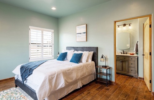 Taos House | Brand New Listing! Summer stays available! Luxury Taos Home with Mountain Views