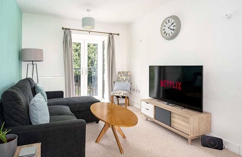 Bath Condo | BRAND NEW LISTING! Beautiful modern flat in Weston Village, Bath