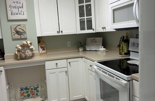 Biloxi Condo | BRAND NEW LISTING! Gorgeous Gulf View 2 Bedroom 2 Bath Condo in Prime Location