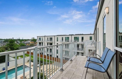 Bywater Condo | *BRAND NEW LISTING* Luxury Penthouse Near the French Qtr. w/parking