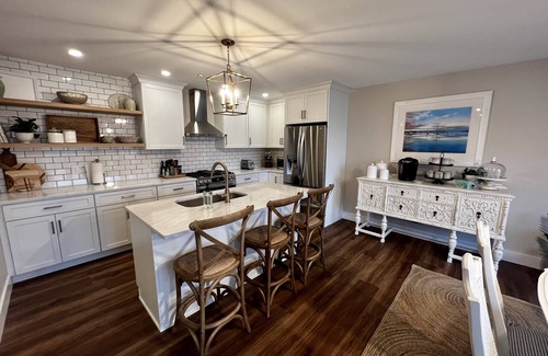 Beulah Apartment | Brand new loft overlooking Crystal Lake with rooftop deck, steps from the beach!