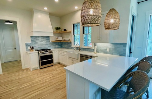 Eufaula Cottage | Brand new luxury cottage in Carlton Landing