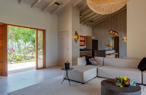 Bisento Villa | Brand new luxurious villa with bay and mountain view