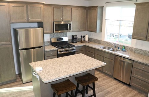 Ventura County House | Brand new Luxury 4 bedroom home close to the beach