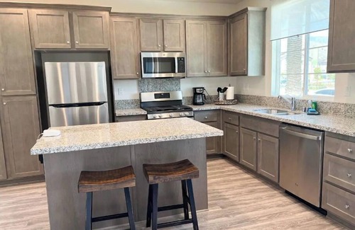 Ventura County House | Brand new Luxury 4 bedroom home close to the beach