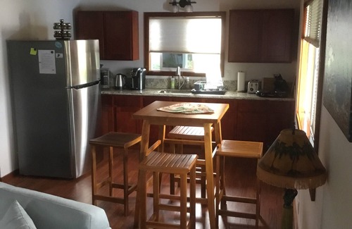 Kailua-Kona Apartment | Brand New Luxury Studio in the Heart of Kailua Kona- Ocean View, 1 mile to Beach