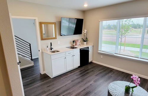 Colorado Springs House | Brand new! Modern Luxury TownHome. Great location in North Gate, near USAFA
