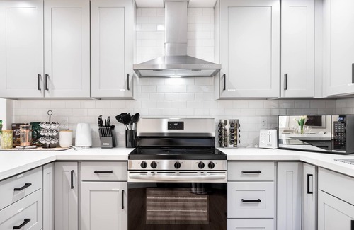 Highland Terrace House | Brand New Modern 4B/2B Rambler by Super Market