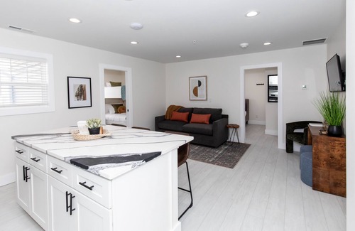 Sandusky Condo | Brand New Modern Condo near Cedar Point