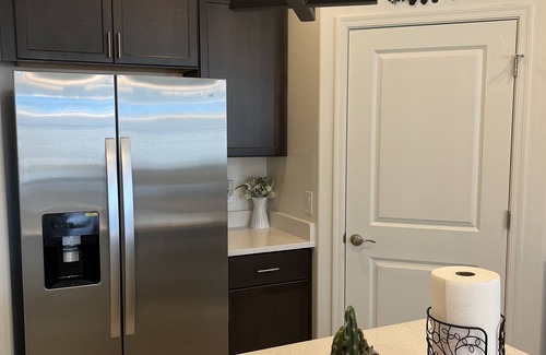 Tucson House | 💥✨BRAND-NEW Modern Home with New Appliances, Ready for you.✨💥