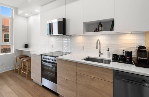Inner Harbour Condo | Brand New, Modern, Located in Chinatown, Pets welcome!