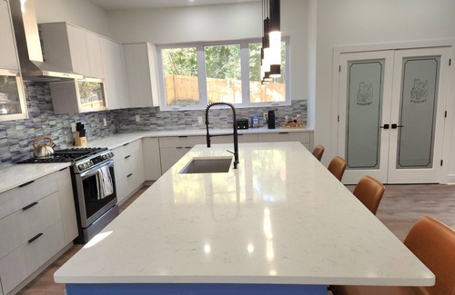 Westview House | BRAND NEW Modern oasis in the heart of Atl! Perfect home for your family vacay