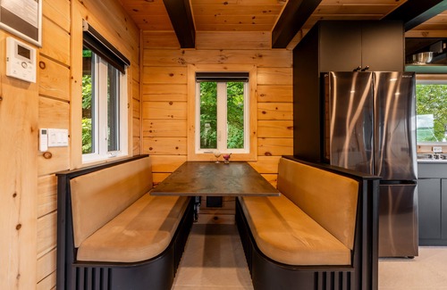Mandeville Ski Chalet | Brand-New Mountain Chalet w/Hot Tub and Stunning Panoramic Views-Pet friendly!