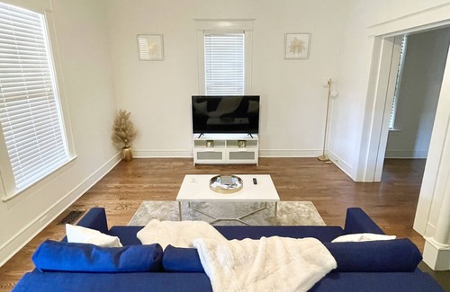 West End House | BRAND NEW Open-Concept near Mercedes-Benz!