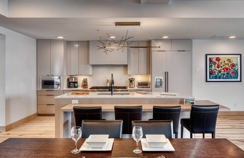 North Park City Condo | Brand New Park City Ski-in/Out Luxury Condo. Amazing Ski Tower and Fitness Area.