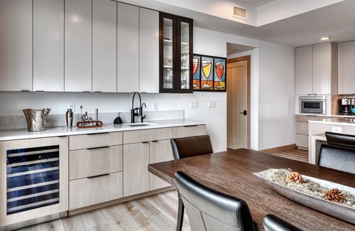 North Park City Condo | Brand New Park City Ski-in/Out Luxury Condo. Amazing Ski Tower and Fitness Area.