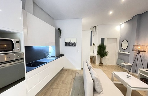 El Mercat Apartment | BRAND NEW REMODELED FLAT HISTORICAL DOWNTOWN