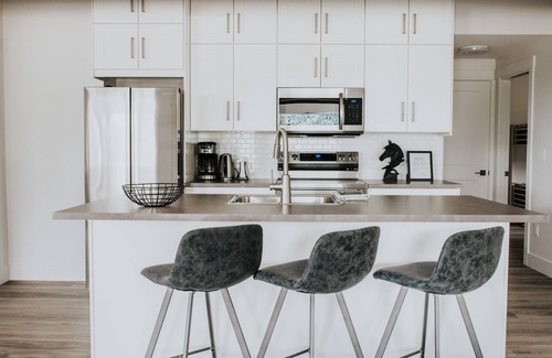 Vernon Apartment | Brand New Retreat Near Silverstar Mtn Resort