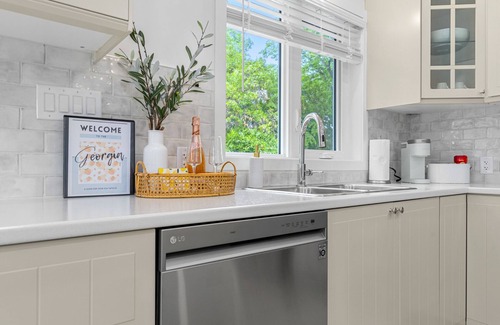 Saskatoon Apartment | Brand New Second Floor Suite!