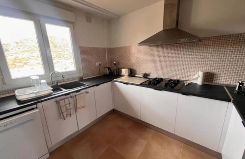 Banos y Mendigo Apartment | Brand New Self-Catering Sunny Golfing Holiday Home