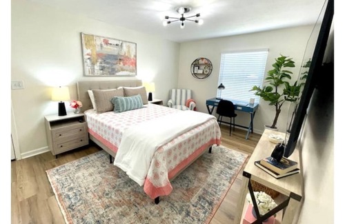 Smyrna House | BRAND NEW* Sleeps 5! Renovated 2 Bedroom, 1 Bathroom, Stocked Kitchen