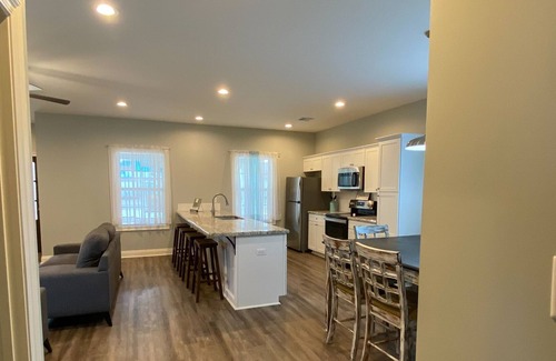 Lake Charles House | 🇺🇸BRAND NEW SMART HOME W/ KING SUITE CLOSE TO CASINOS🇺🇸