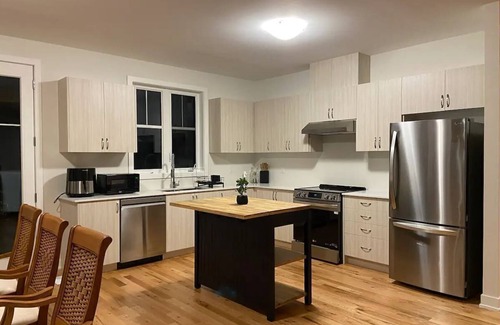 Lake of Bays House | Brand New spacious & beautiful cottage in Northern Lights - Huntsville, Muskoka