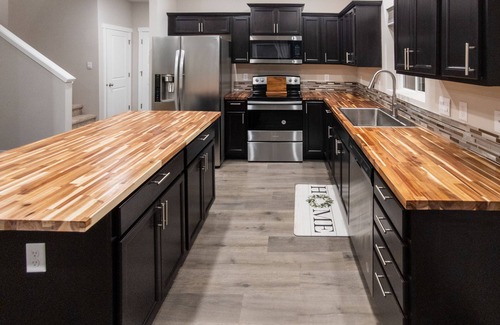 Bremerton House | Brand-new Spacious Townhome w/fenced-in yard