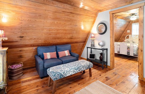 Ellijay Cottage | Brand New!!! Storybook 2 Bdrm/2 Bath Mtn Cottage