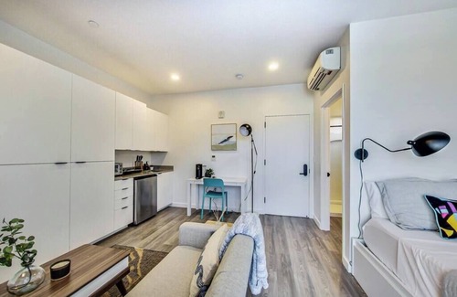 Downtown Oakland Apartment | Brand New Studio Near Downtown