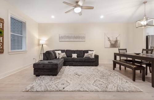 Tallahassee House | Brand New Stylish Home for Your Family-Seahorse