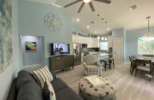 Fort Myers Beach House | Brand New Tropical Paradise Home with Pool - Walk to Beach, Brand New Pool Beach Home