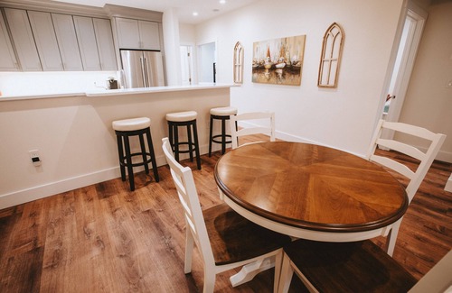 Point Pleasant Beach Apartment | Brand New Downtown Apartment Near restaurants and 7 blocks from Beach.
