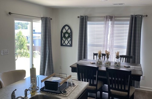 Vance House | BRAND NEW VILLA *cozy and comfortable UA/UAB Located in Vance, East Tuscaloosa