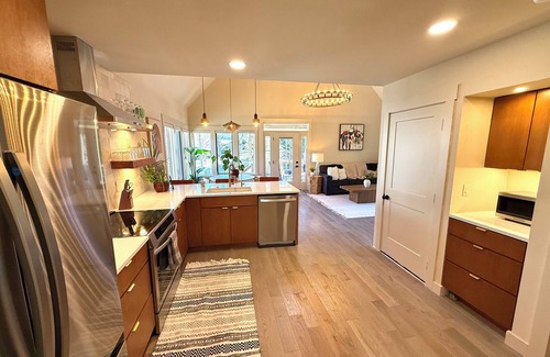Burton Street House | Brand New & Walkable to West Asheville Hotspots