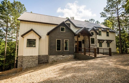 Broken Bow House | BRAND NEW! "Yes, Please!" Spacious Luxury Getaway 6 Bed 6 and a half Bath