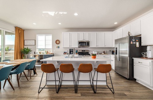 Commerce City House | BrandNEW | DenverAirport | Spacious 5BR Home with Fireplace