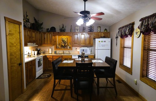 Sautee Nacoochee Cabin | Brandywine Cabin - Screened Porch and Great Privacy
