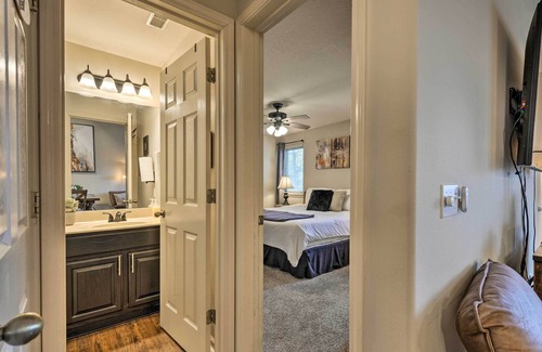 Branson West Condo | Branson Condo in Resort Community w/ Balcony!